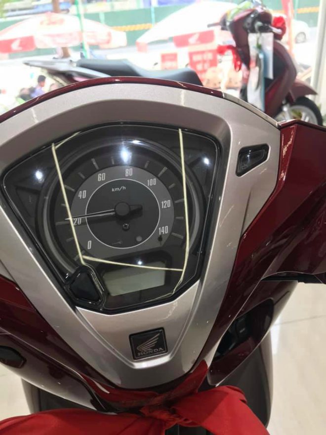 Ảnh thực tế Honda Lead 125cc mới, lô-gô cách điệu, trang bị cao cấp - 5