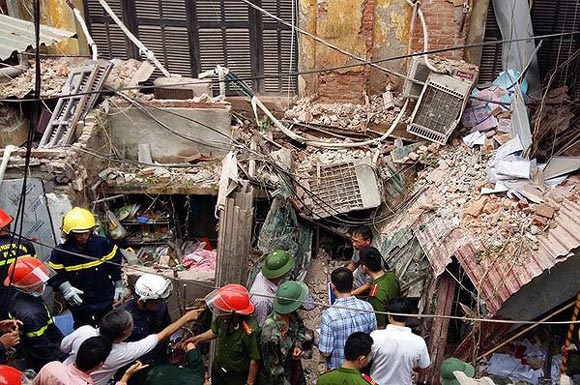 Nhìn lại những vụ sập nhà, biệt thự cổ kinh hoàng ở Hà Nội - 12