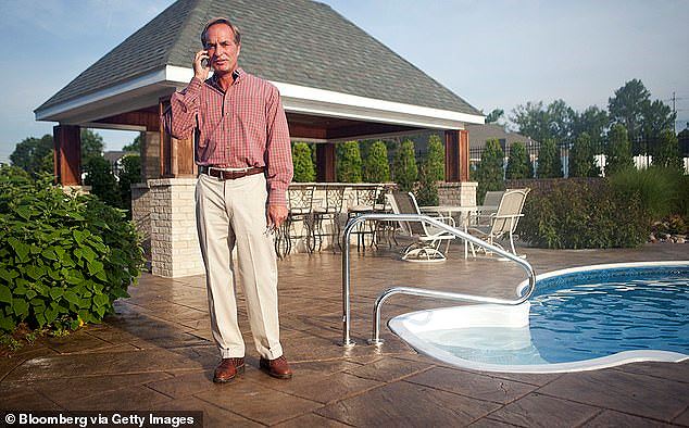 Rơi trực thăng đúng ngày Quốc khánh, tỷ phú Mỹ mất mạng - 2