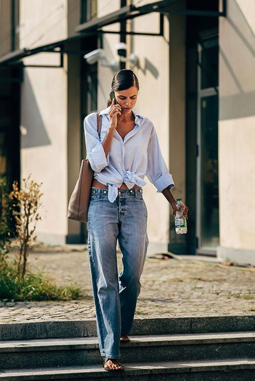 4 kiểu áo các quý cô sành điệu thường mặc với jeans - 4