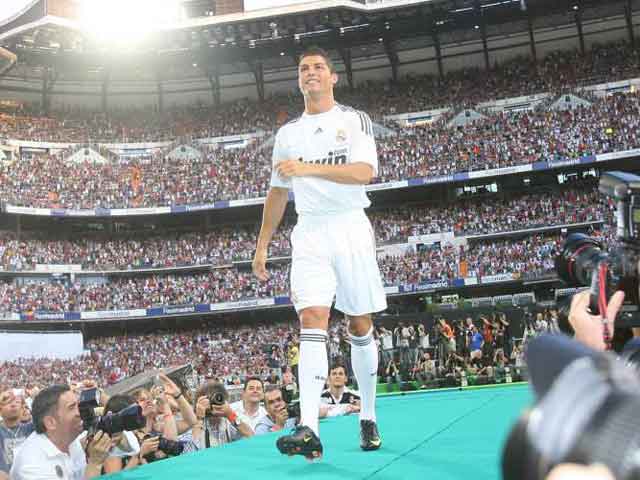 Tròn 10 năm Ronaldo ra mắt Real: Tạo kỷ nguyên vàng, Hazard gánh núi áp lực