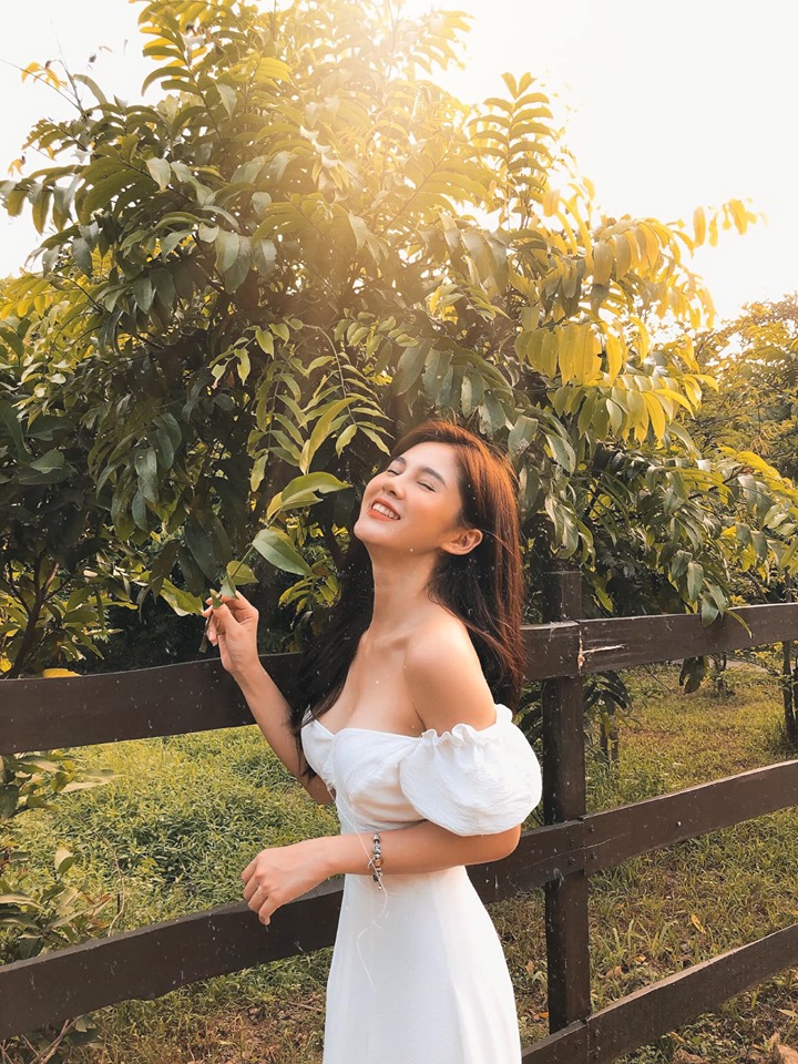 "Nữ thư ký" nóng bỏng của Công Phượng tiết lộ về "người tình mới" - 6