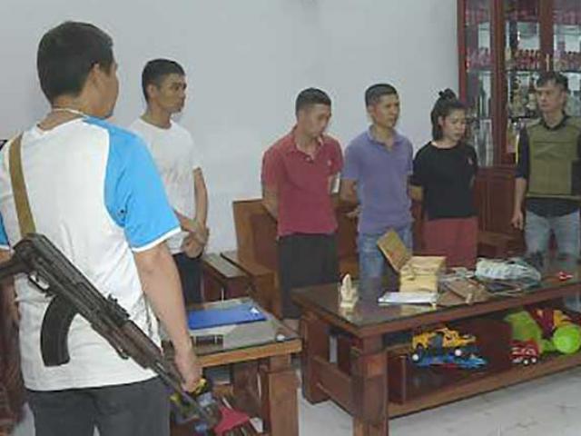 Pháp luật - Hai "nữ quái" điều hành "tập đoàn" lô đề khủng, giao dịch tiền tỉ mỗi ngày