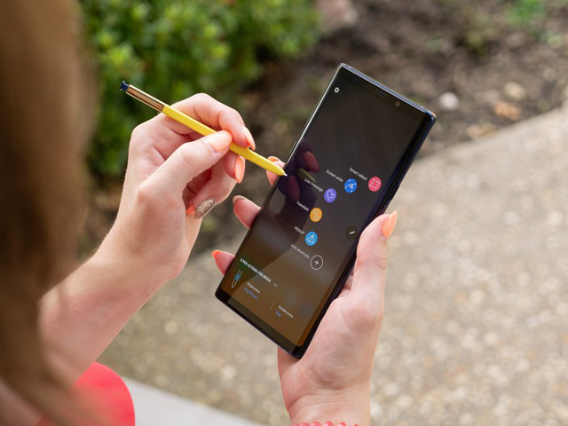 Dế sắp ra lò - Hé lộ giá trung bình của smartphone 5G Samsung, vô cùng hấp dẫn