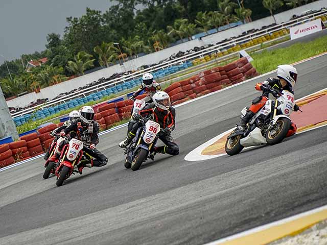 Vòng ba giải đua xe mô tô Việt Nam chính thức khởi tranh