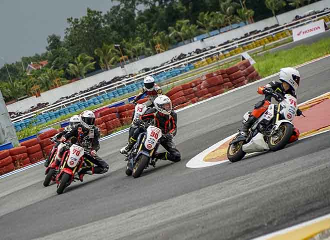 Vòng ba giải đua xe mô tô Việt Nam chính thức khởi tranh - 7