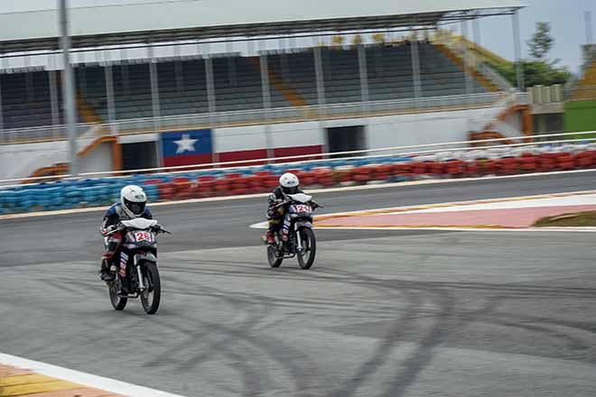 Vòng ba giải đua xe mô tô Việt Nam chính thức khởi tranh - 2