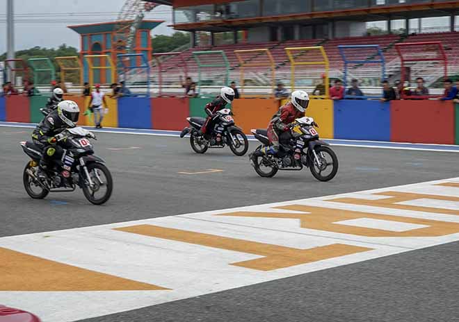 Vòng ba giải đua xe mô tô Việt Nam chính thức khởi tranh - 4