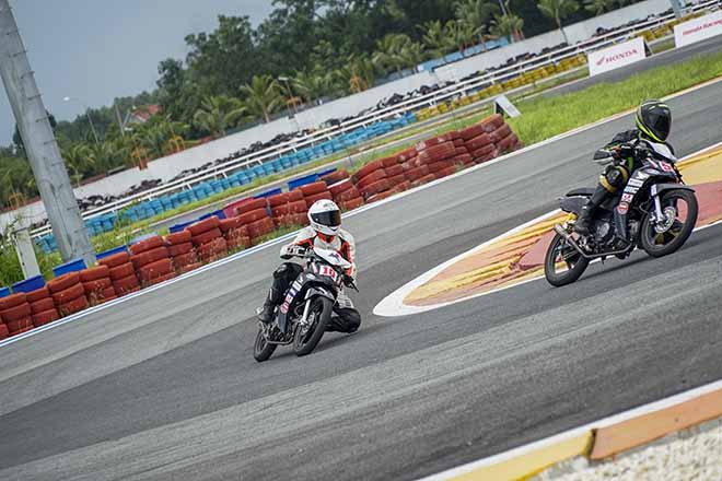 Vòng ba giải đua xe mô tô Việt Nam chính thức khởi tranh - 3