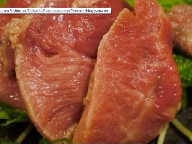 Ẩm thực - Người Nhật ăn thịt gà sống, tuy tò mò nhưng du khách dè chừng không dám thử