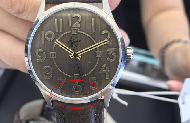 Bulova Frank Lloyd Wright 96A148 - Một thiết kế cực kỳ khó nhận biết là fake hay thật nhiều người gặp phải (trong ảnh là hàng fake)