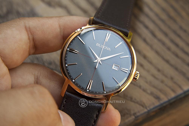 Hãng luôn ưu tiên nguồn hàng cho các đại lý, còn đồng hồ Bulova xách tay sẽ không có nhiều lựa chọn (ảnh là Bulova 97B154)