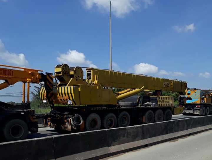 Tài xế bất lực, ngủ gục giữa đường vì kẹt xe &#34;không lối thoát&#34; ở Sài Gòn - 10