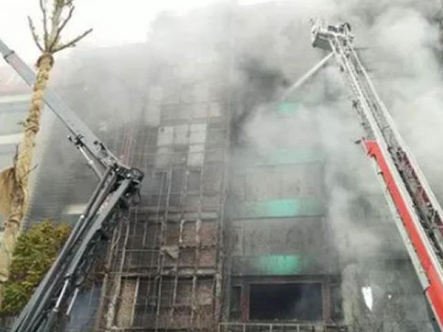 Tin tức trong ngày - "Thành phố cấp tiền cho công an mua áo bảo hộ nhưng không thấy mặc"