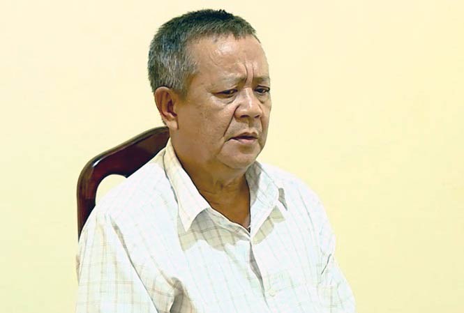 Mẹ gửi con đi bán vé số, bé gái bị ông ngoại nuôi dâm ô - 1