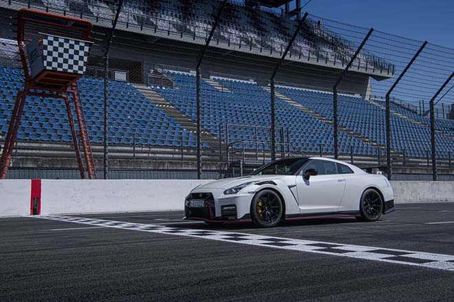Nissan GT-R 2020 sắp ra mắt tại Mỹ với 04 cấu hình - 4