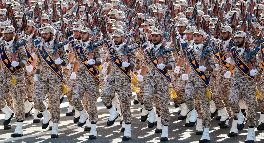 Binh sĩ thuộc lực lượng Vệ binh Cách mạng Hồi giáo Iran (IRGC) diễu hành