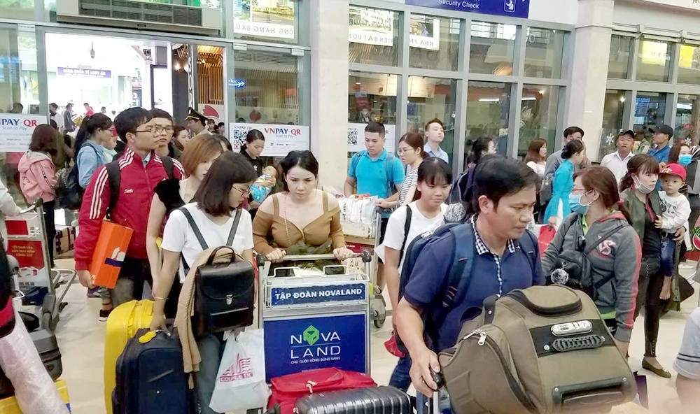 Hành khách tại sân bay Tân Sơn Nhất (Ảnh minh họa)