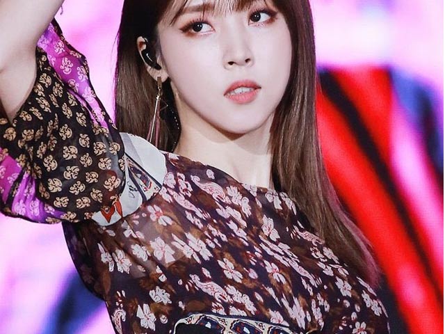 Thời trang - Đồ phòng hộ giúp "nữ thần Hàn Quốc" mặc hở không gặp họa