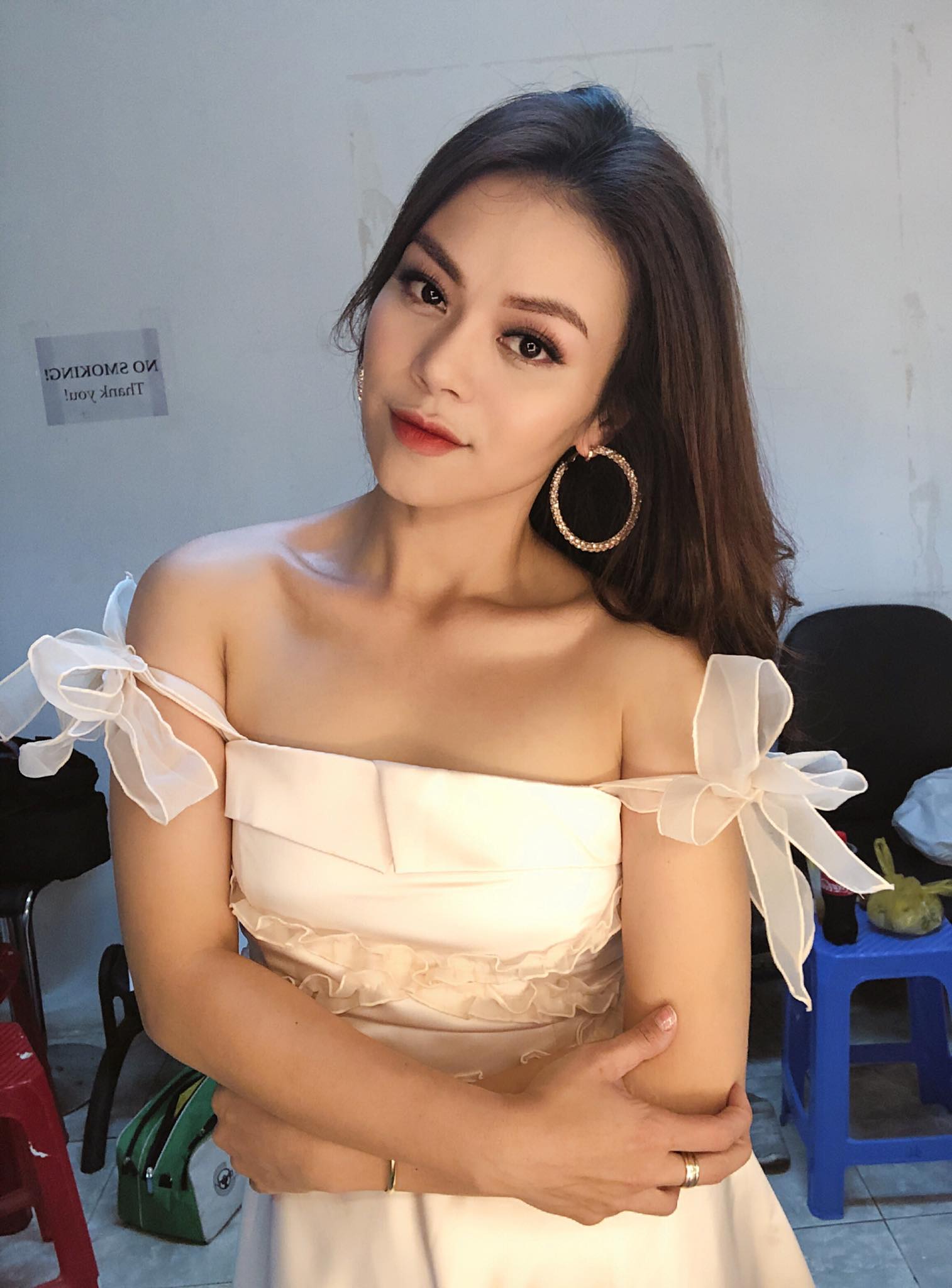 Nữ ca sỹ Nam tiến với 1 triệu đồng, phải qua Trung Quốc bán quần áo kiếm sống là ai? - 6