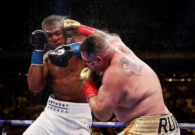 Andy Ruiz Jr hạ knock-out Joshua để đoạt 3 đai vô địch hạng nặng