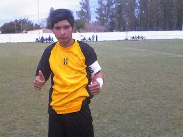 Bóng đá - Bàng hoàng thủ môn 17 tuổi đột tử trên sân: Thảm kịch penalty