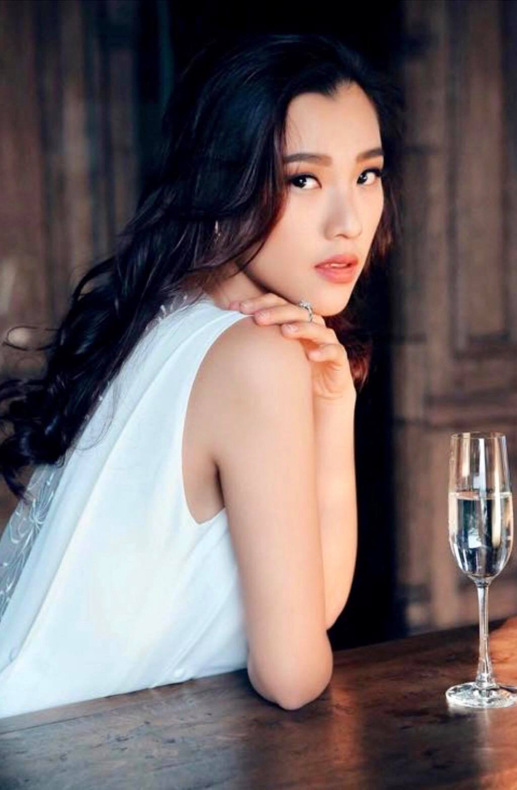 Hoàng Oanh luôn tạo năng lượng tích cực trong cuộc sống và công việc