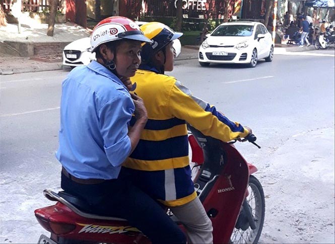 V.T.H đang chạy xe ôm để kiếm sống qua ngày, tiếp tục việc đòi lại tiền. Rất nhiều trường hợp bị Công ty AFS Thăng Long chiếm giữ tiền đặt cọc đang trong hoàn cảnh này