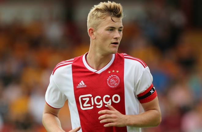 Ajax xác nhận De Ligt chuẩn bị rời CLB này nên đã không điền tên anh vào danh sách cầu thủ du đấu hè 2019