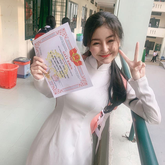 Fan girl U23 Việt Nam gây bất ngờ khi chỉ đạt 3,25 điểm Sử - 4