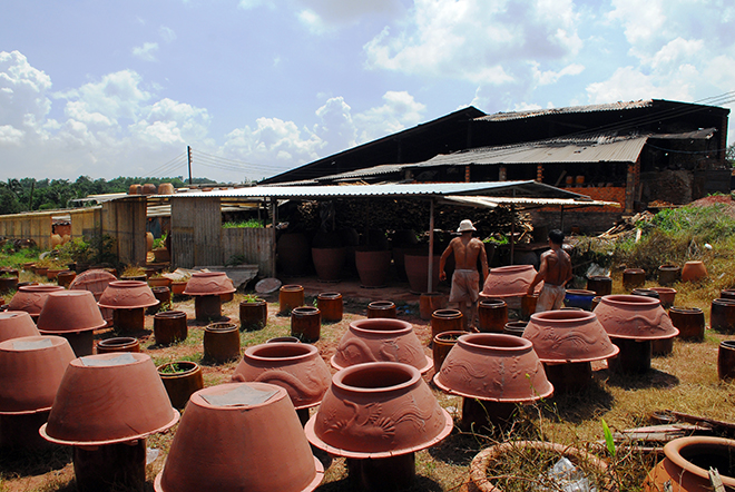  Đây cũng là cơ sở sản xuất gốm thủ công lớn nhất Bình Dương với diện tích gần 11.000 m2.