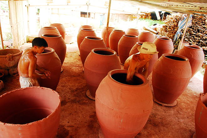 Trải qua thời gian cùng những thăng trầm lịch sử, và những thay đổi của đời sống, xã hội; lò lu Đại Hưng vẫn giữ cách thức sản xuất thủ công truyền thống như xưa, không sử dụng máy móc (trừ khâu làm đất).