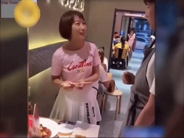 Video Clip Cười - Khi phục vụ nhà hàng đi làm quên ăn tối và cái kết