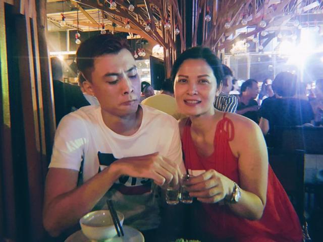 Phim - Con trai bất hiếu của cô Hạnh bán hoa phim Về nhà đi con: "Ngượng hết cả miệng với những câu thoại lếu láo"