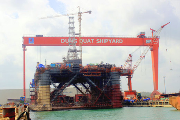Dự án Nhà máy đóng tàu Dung Quất là một trong số 12 dự án thua lỗ nghìn tỷ ngành Công Thương trước đây. Ảnh minh hoạ.