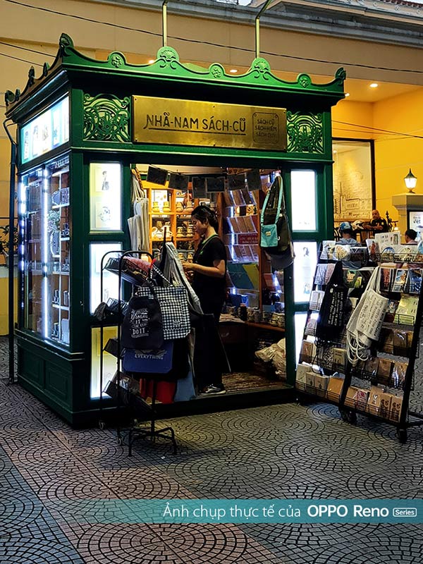 Ảnh chụp thực tế của OPPO Reno.
