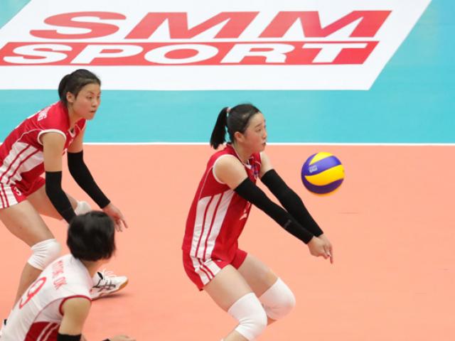 Thể thao - Ngỡ ngàng "thánh nữ" bóng chuyền đẹp như búp bê gây sốt ở Việt Nam