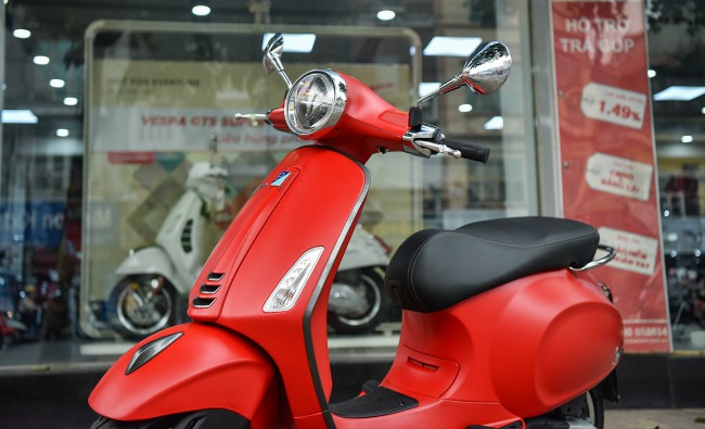 2019 Vespa Primavera S 125cc đã được đưa về các đại lý phân phối của Piaggio ở thị trường Việt Nam từ đầu tháng 4/2019.