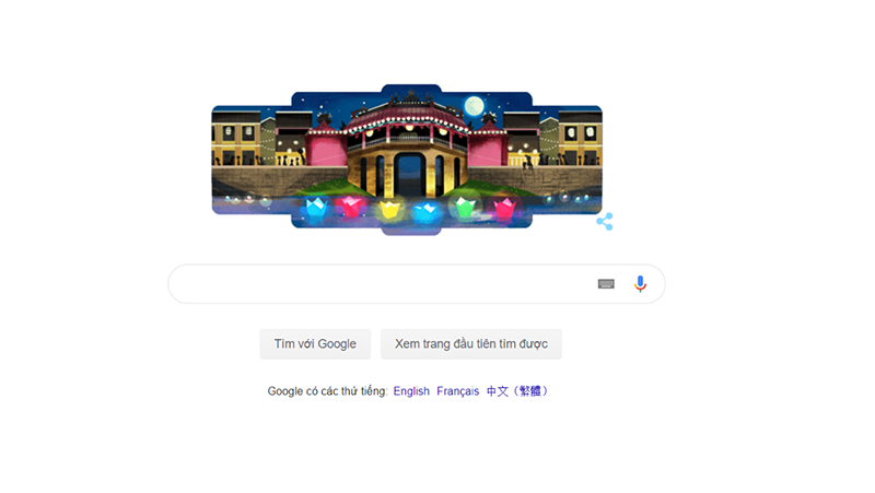 Hình ảnh Chùa Cầu, biểu tượng của Hội An lung linh dưới ánh đèn lồng xuất hiện trên trang chủ Google Doodles tiếng Việt.