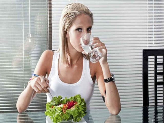 Sức khỏe đời sống - Dấu hiệu cơ thể bạn đang chứa đầy độc tố, đến viện 'nhanh còn kịp'