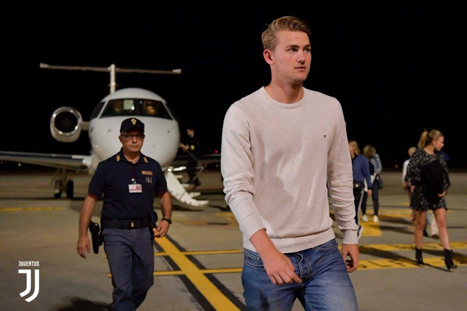 Chuyển nhượng siêu nóng: De Ligt đã đến Juventus, &#34;bom tấn&#34; phát nổ - 2
