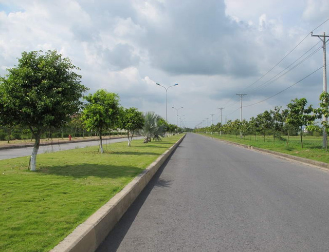 Huyện Bình Chánh: Hoàn thiện hạ tầng thu hút nhà đầu tư - 2