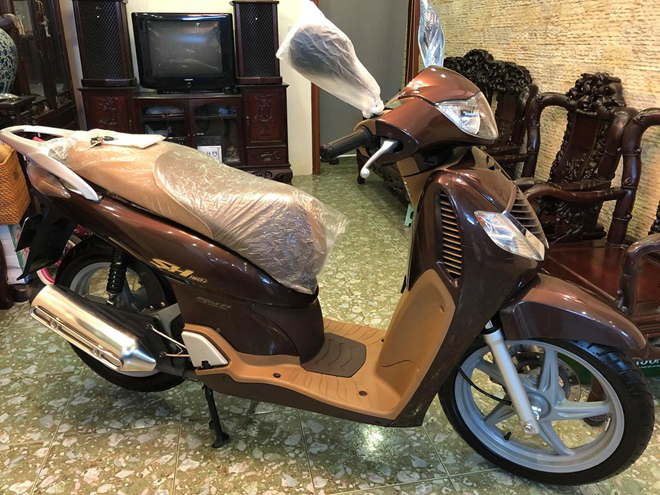 Honda SH150 đời 2008 được &#34;chào giá&#34; 250 triệu đồng, đắt ngang Kia Morning - 1