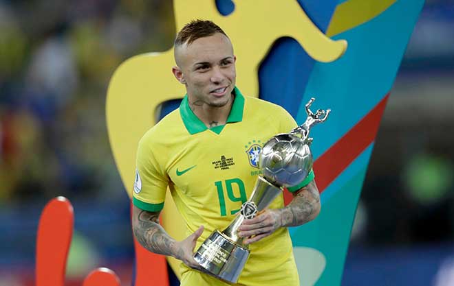 Everton Soares