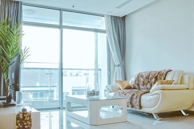 Dù đã trang bị nhiều nội thất sang trọng, nam ca sĩ vẫn quyết định bỏ không thay vì đến ở hoặc cho thuê.