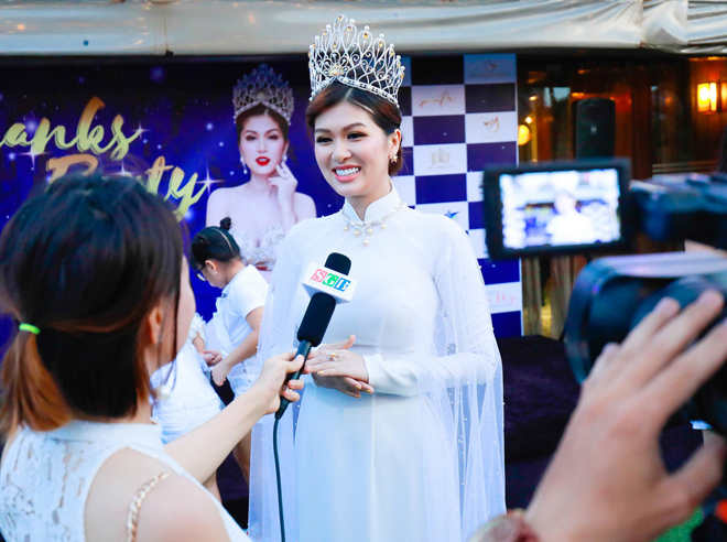 Trở về sau khi đăng quang cuộc thi Queen of Beauty World 2019 tại Hàn Quốc, Hoa hậu Oanh Yến đã tổ chức bữa tiệc mừng ngôi vị mới