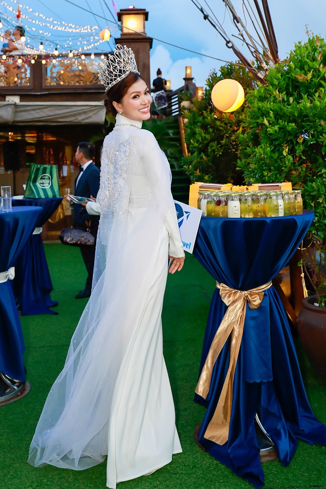 Thế nhưng người đẹp Vũng Tàu vẫn mong muốn được tham gia nhiều cuộc thi hơn nữa để thể hiện sự tự tin, chuyên nghiệp của mình.