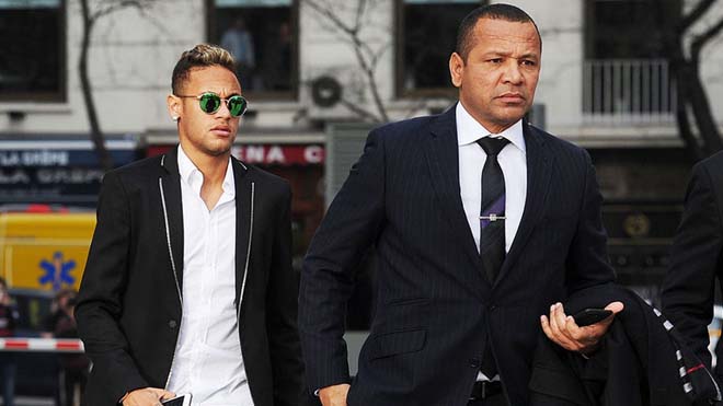 Cha con nhà Neymar đi hầu tòa thời điểm còn khoác áo Barca