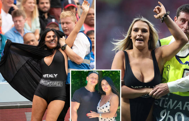 Trước đó con dâu tương lai - Kinsey Wolanski đã "làm mẫu" cho mẹ bằng cách náo loạn trận chung kết cúp C1