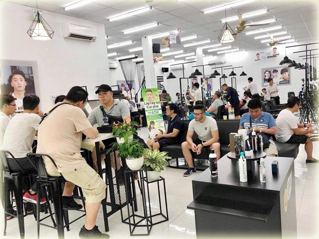 Kinh doanh - 30Shine về tỉnh, cứ mở cửa là xếp hàng đông chẳng kém gì Hà Nội và Sài Gòn